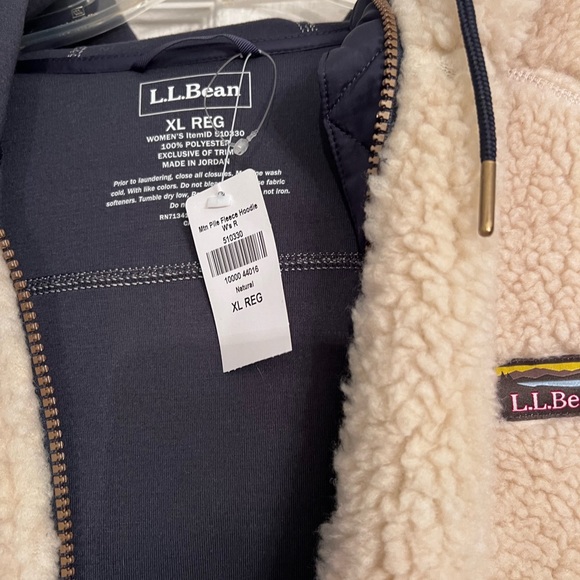 Women’s MountainPile Fleece Hoodie - Picture 3 of 3